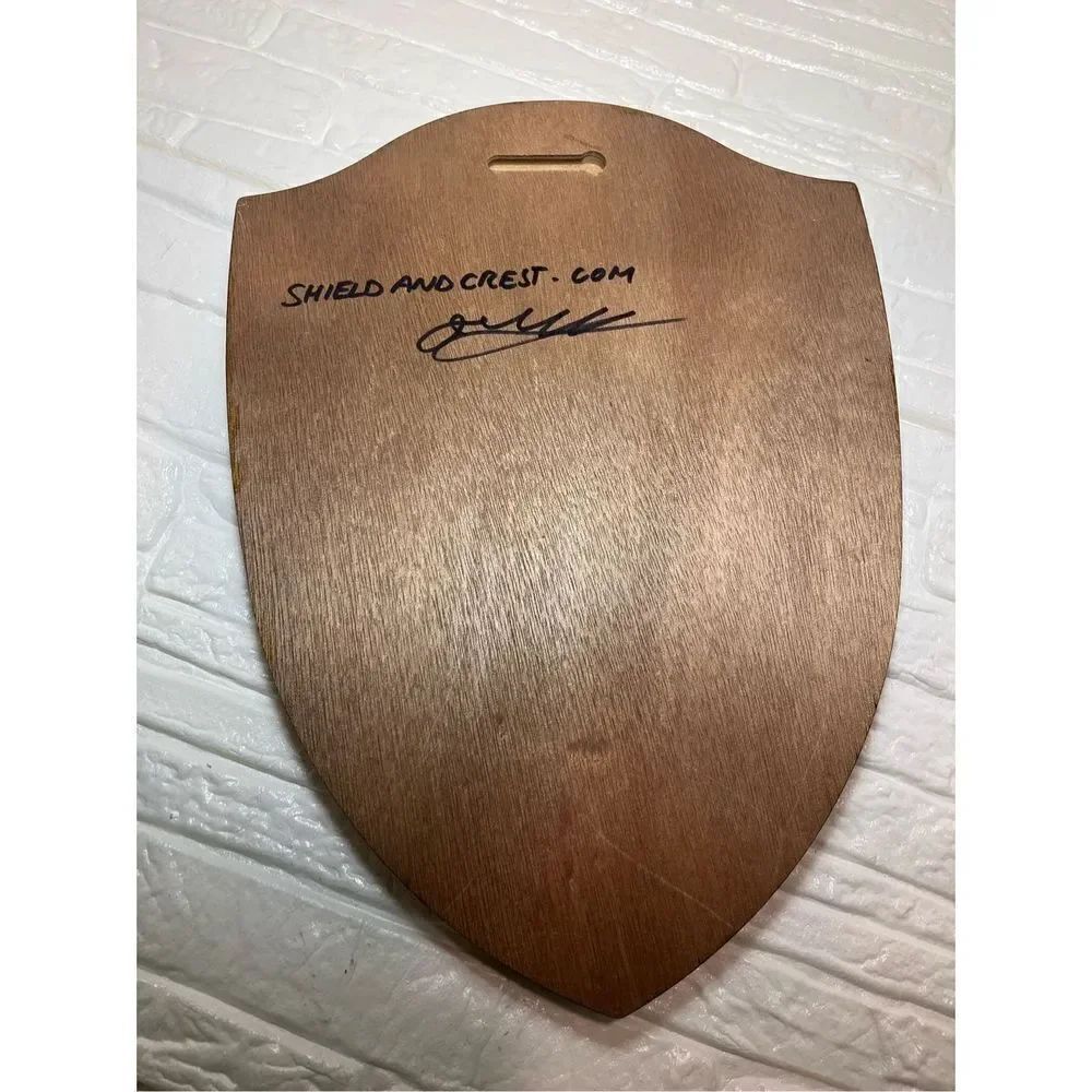 Hand-Painted Copper Shield on American Walnut. - Picture 7 of 10